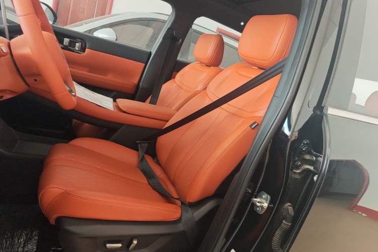 Used Wuling Xingguang S 2025 Model 510 km Flagship Version Left Front Seat