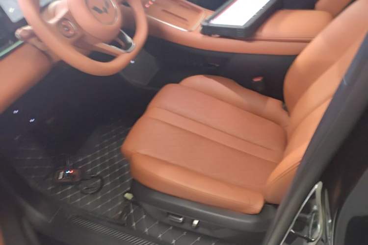 Used Wuling Xingguang S 2025 Model, 130km Flagship Edition Left Front Seat