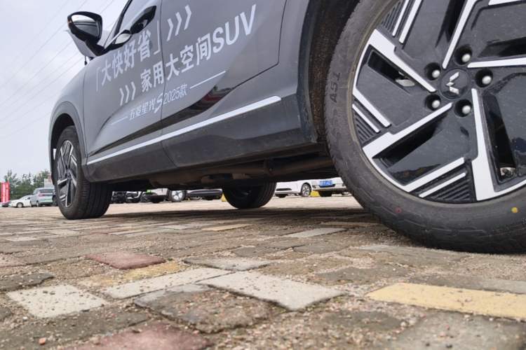 Used Wuling Xingguang S 2025 Model, 130km Flagship Edition Left Side Sill