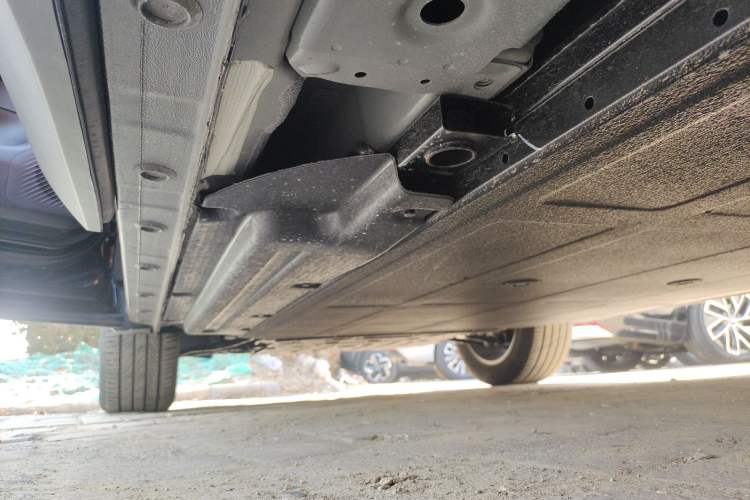 Used Wuling Xingguang S 2025 Model 510 km Flagship Version Left Side Sill