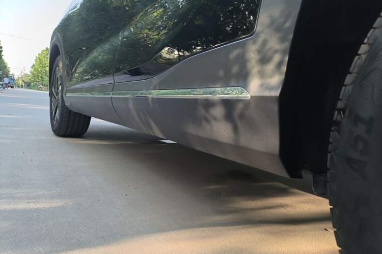Used Wuling Xingguang S 2025 Model, 130km Flagship Edition Left Side Sill