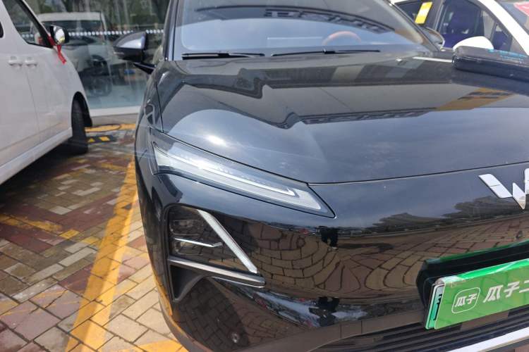 Used Wuling Xingguang S 2025 Model, 130km Flagship Edition Right Front Headlight