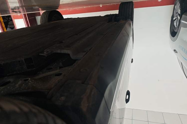 Used Wuling Xingguang S 2025 Model 510 km Flagship Version Right Side Sill