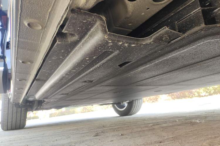 Used Wuling Xingguang S 2025 Model 510 km Flagship Version Right Side Sill