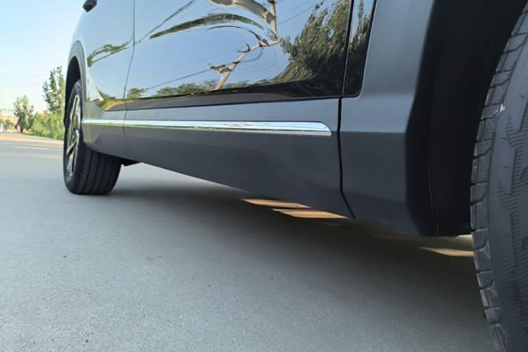 Used Wuling Xingguang S 2025 Model, 130km Flagship Edition Right Side Sill