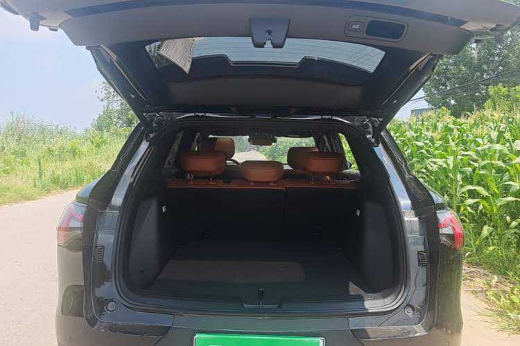 Used Wuling Xingguang S 2025 Model 510 km Flagship Version Trunk