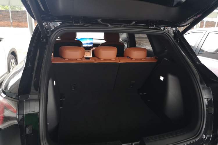 Used Wuling Xingguang S 2025 Model 510 km Flagship Version Trunk