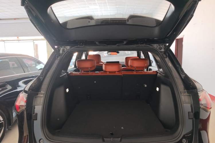 Used Wuling Xingguang S 2025 Model 510 km Flagship Version Trunk