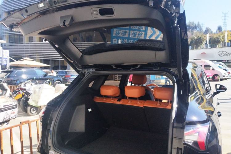 Used Wuling Xingguang S 2025 Model, 130km High-Power Flagship Edition Trunk