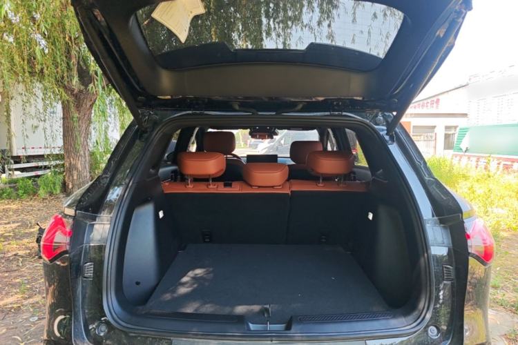Used Wuling Xingguang S 2025 Model 510 km Flagship Version Trunk