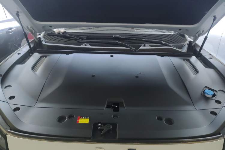 Used Wuling Xingguang S 2025 Model 510 km Leading Version Engine Bay