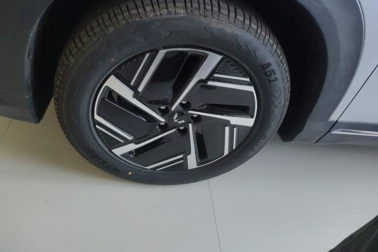 Used Wuling Xingguang S 2025 Model 510 km Leading Version Exterior 7