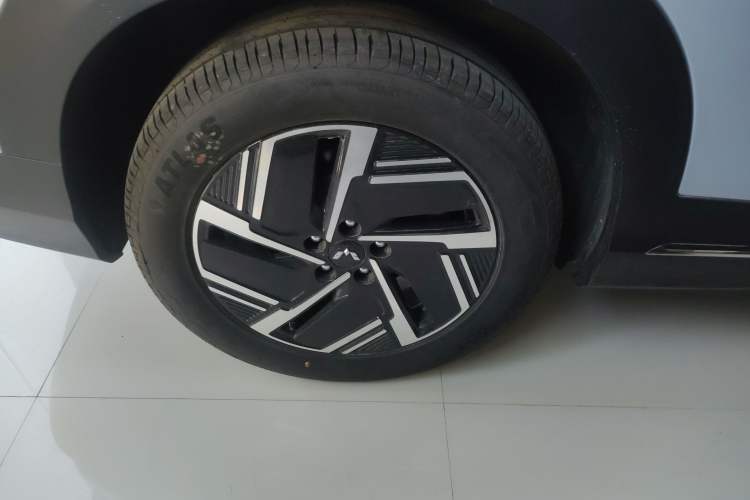 Used Wuling Xingguang S 2025 Model 510 km Leading Version Exterior 8