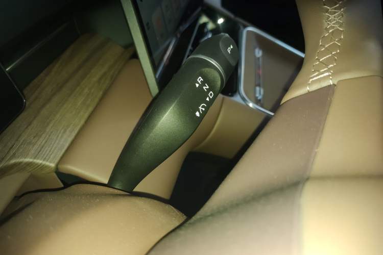 Used Wuling Xingguang S 2025 Model 510 km Leading Version Gear Lever
