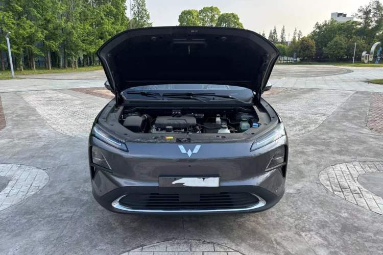 Used Wuling Xingguang S 2025 Model, 130km Flagship Edition Engine Bay