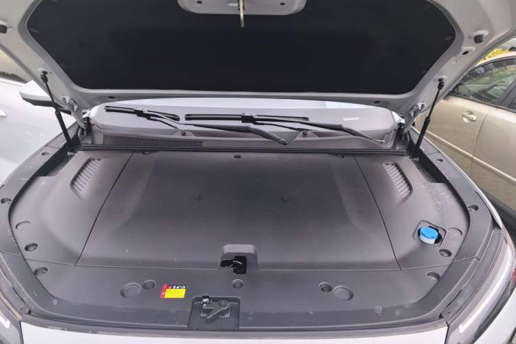 Used Wuling Xingguang S 2025 Model 510 km Flagship Version Engine Bay