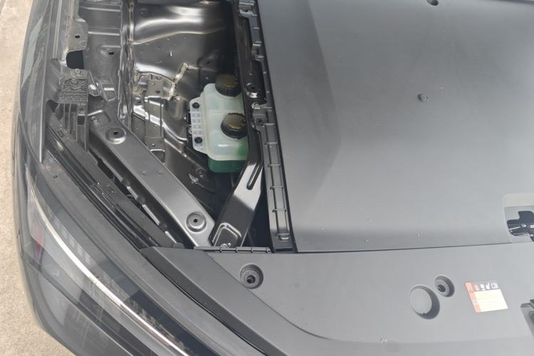 Used Wuling Xingguang S 2025 Model 510 km Flagship Version Engine Bay Right