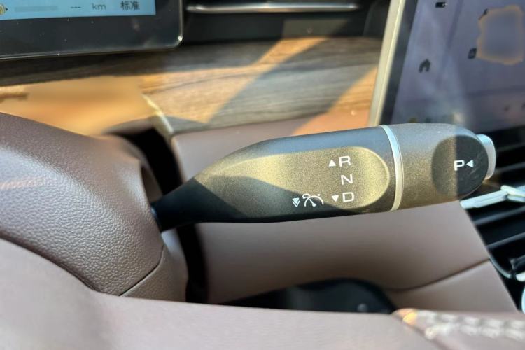 Used Wuling Xingguang S 2025 Model, 130km Flagship Edition Gear Lever