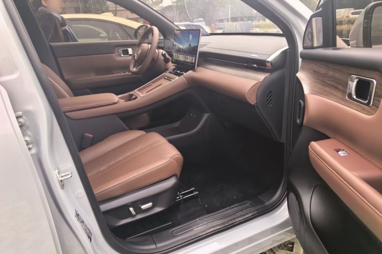 Used Wuling Xingguang S 2025 Model 510 km Flagship Version Interior 6