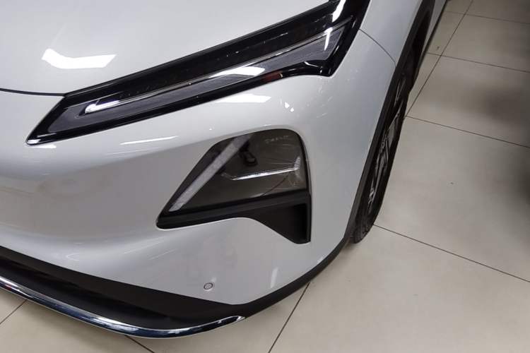 Used Wuling Xingguang S 2025 Model 510 km Flagship Version Left Front Headlight