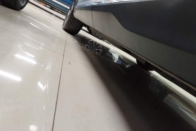 Used Wuling Xingguang S 2025 Model 510 km Flagship Version Left Side Sill