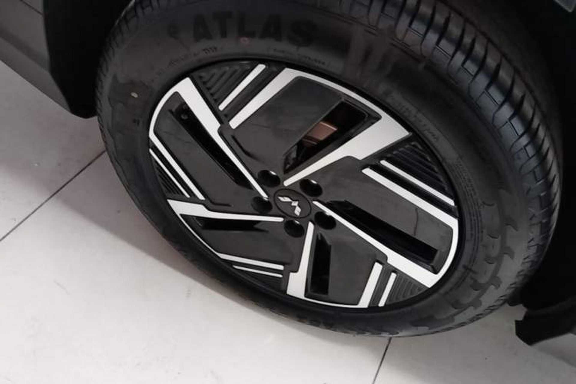 Used Wuling Xingguang S 2025 Model 510 km Flagship Version Right Rear Wheel Hub