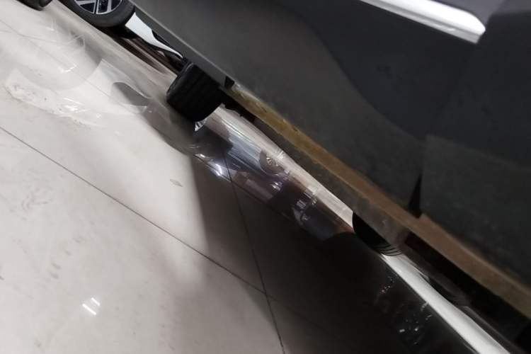 Used Wuling Xingguang S 2025 Model 510 km Flagship Version Right Side Sill