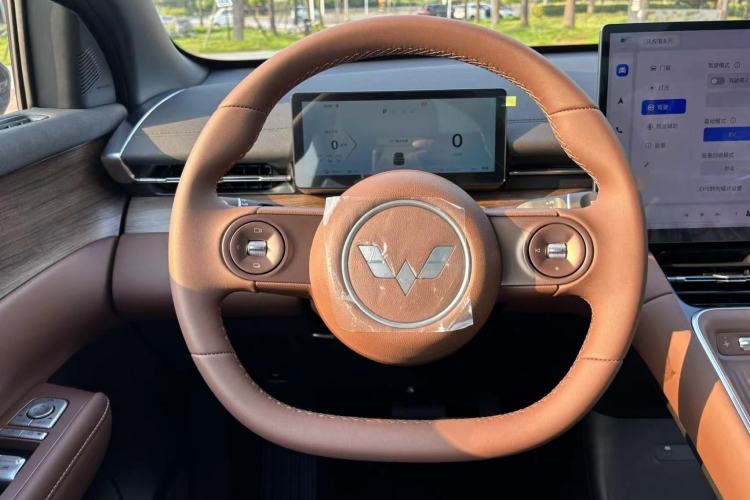 Used Wuling Xingguang S 2025 Model, 130km Flagship Edition Steering Wheel