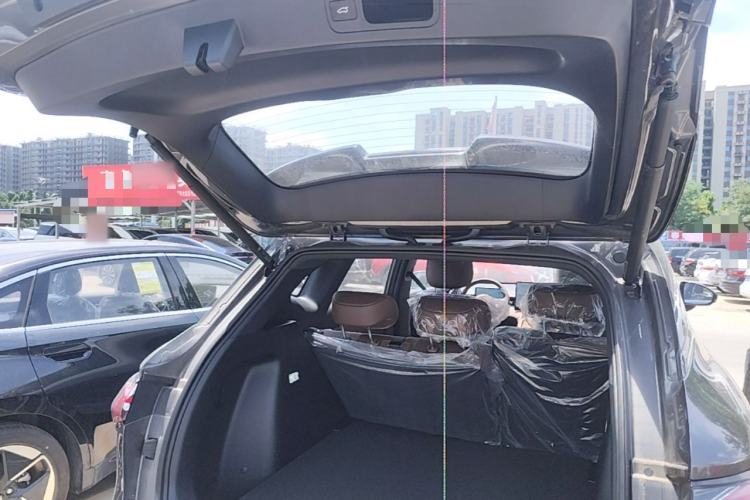 Used Wuling Xingguang S 2025 Model 510 km Flagship Version Trunk