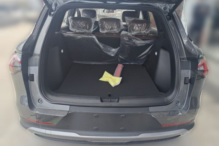 Used Wuling Xingguang S 2025 Model 510 km Flagship Version Trunk