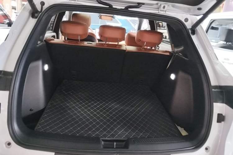 Used Wuling Xingguang S 2025 Model 510 km Flagship Version Trunk