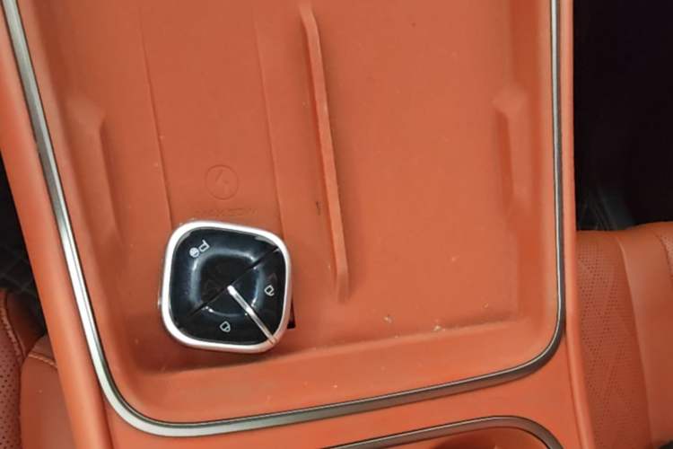 Used Wuling Xingguang S 2025 Model 510 km Flagship Version Vehicle Key