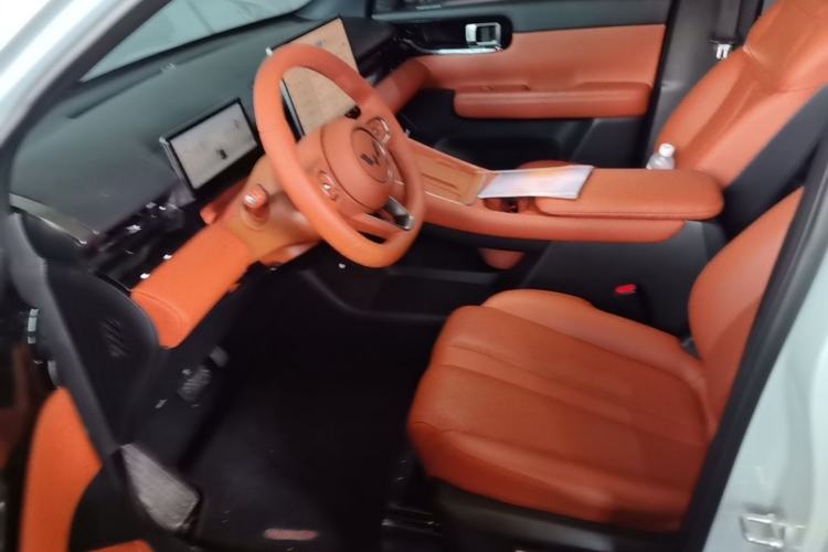 Used Wuling Xingguang S 2025 Model 510 km Flagship Version Left Front Seat