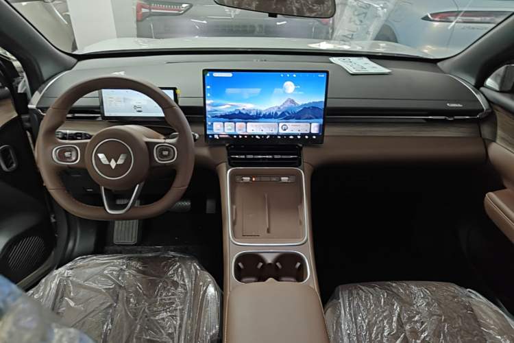 Used Wuling Xingguang S 2025 Model 510 km Leading Version Center Console