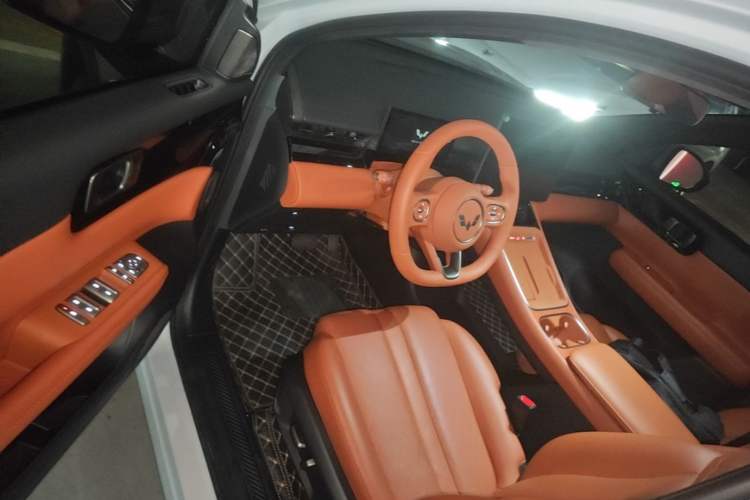 Used Wuling Xingguang S 2025 Model, 130km Flagship Edition Driver Seat