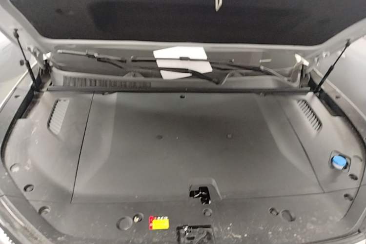 Used Wuling Xingguang S 2025 Model 510 km Leading Version Engine Bay