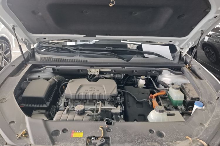 Used Wuling Xingguang S 2025 Model, 130km Leading Edition Engine Bay