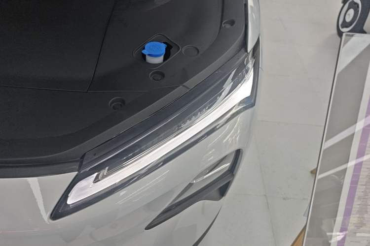 Used Wuling Xingguang S 2025 Model 510 km Flagship Version Engine Bay Left