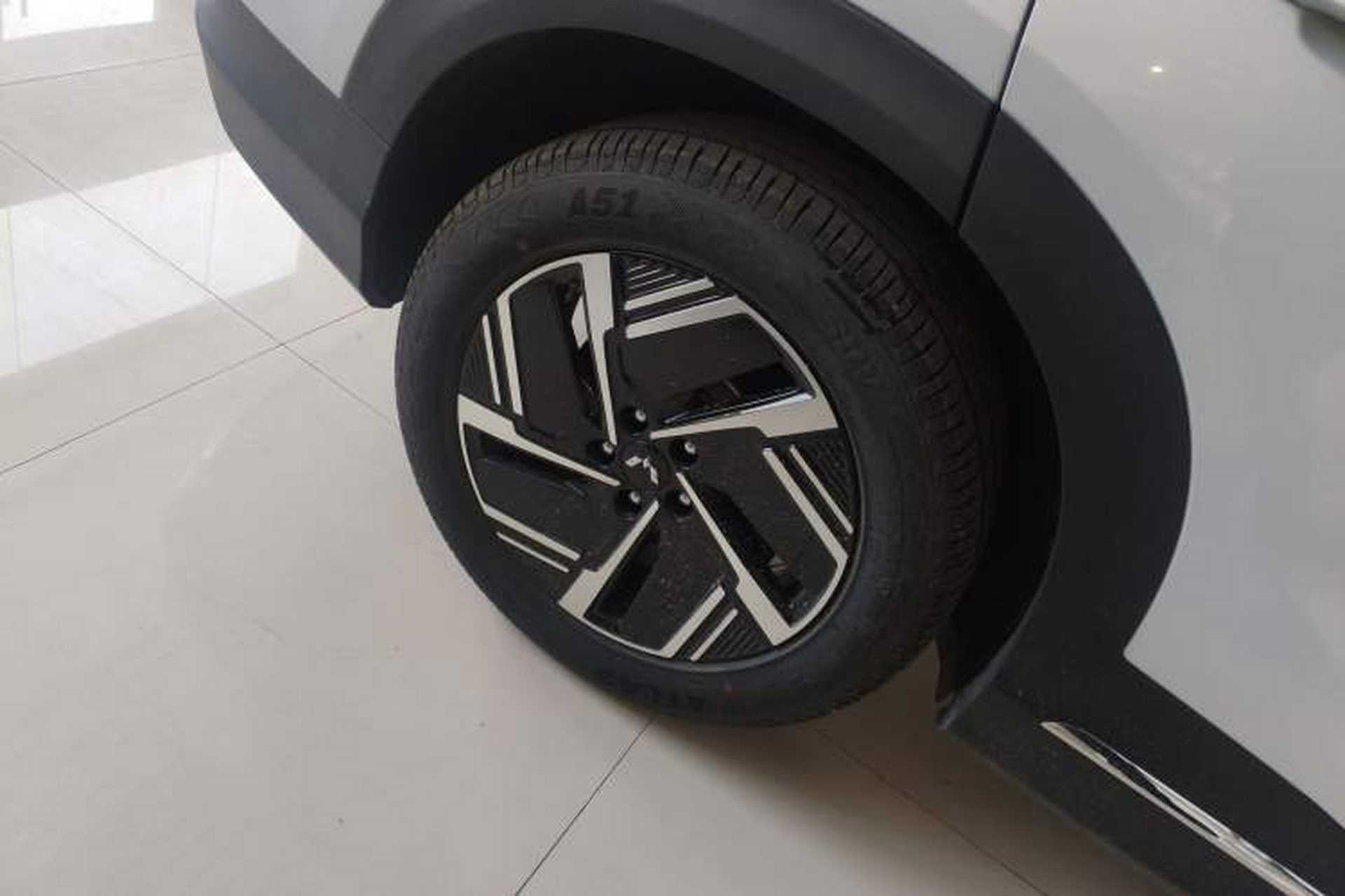 Used Wuling Xingguang S 2025 Model 510 km Leading Version Exterior 8