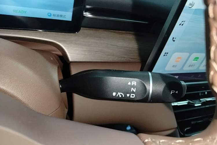 Used Wuling Xingguang S 2025 Model 510 km Leading Version Gear Lever