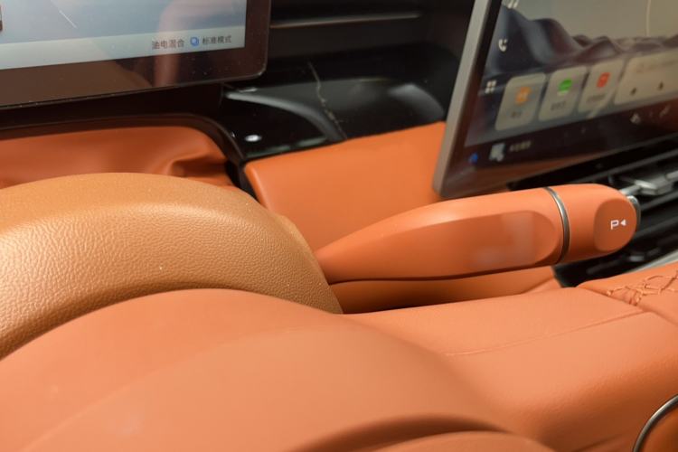 Used Wuling Xingguang S 2025 Model, 130km High-Power Flagship Edition Gear Lever