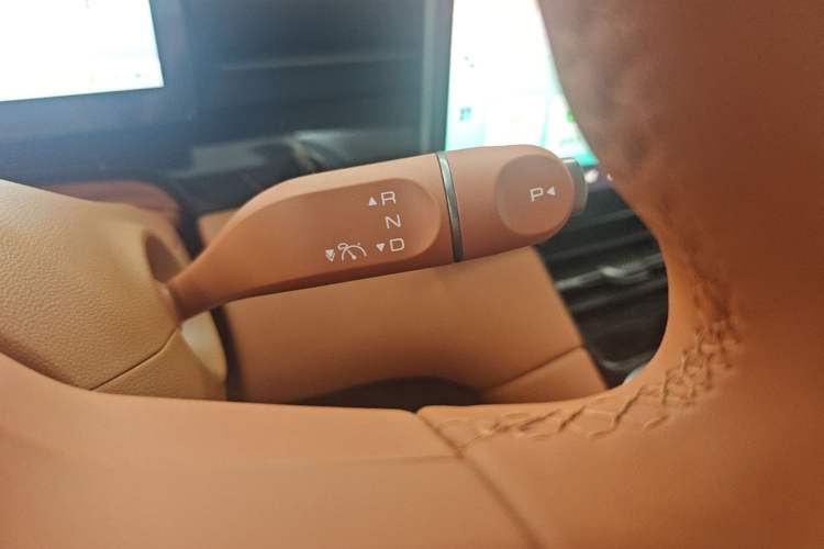 Used Wuling Xingguang S 2025 Model 510 km Flagship Version Gear Lever