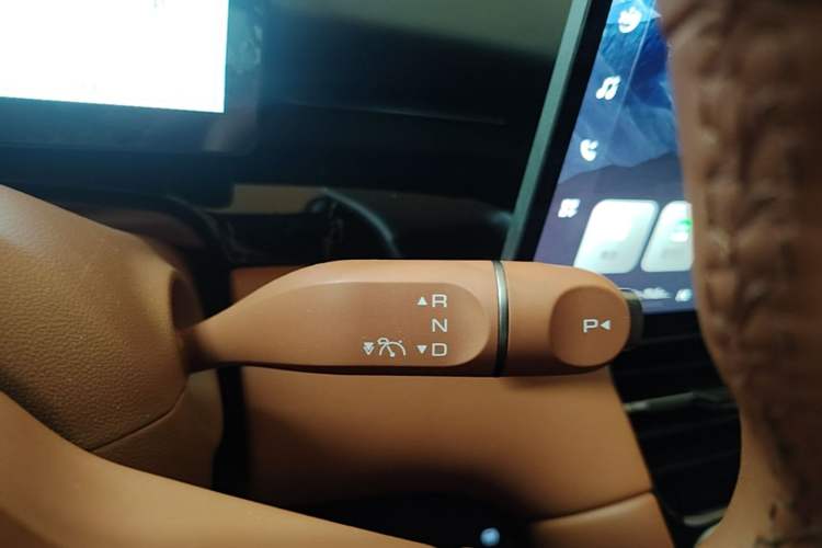 Used Wuling Xingguang S 2025 Model, 130km High-Power Flagship Edition Gear Lever