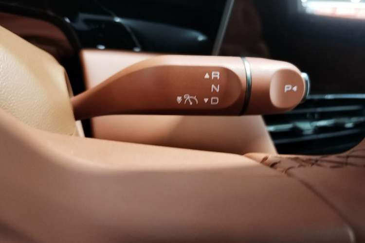 Used Wuling Xingguang S 2025 Model 510 km Flagship Version Gear Lever