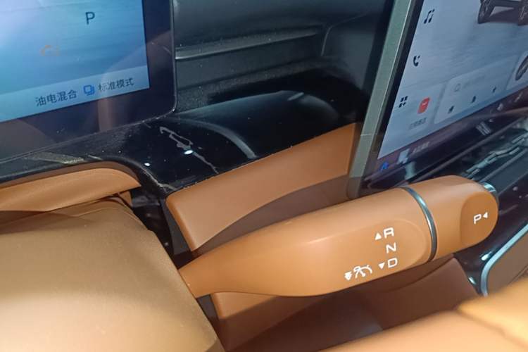Used Wuling Xingguang S 2025 Model, 130km High-Power Flagship Edition Gear Lever