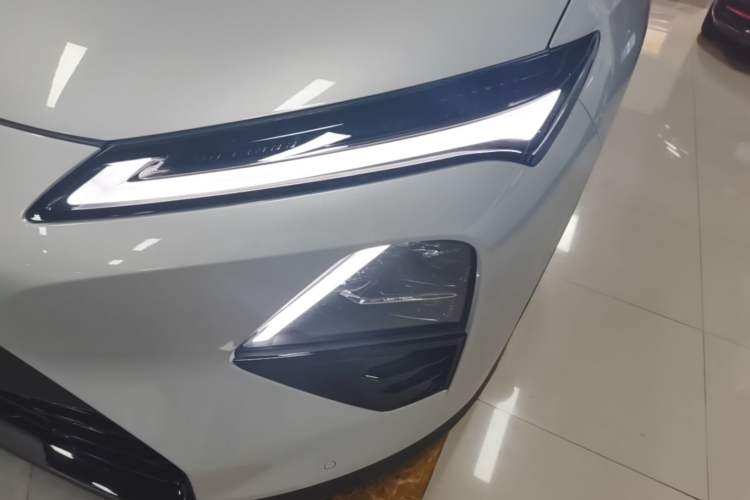 Used Wuling Xingguang S 2025 Model, 130km High-Power Flagship Edition Left Front Headlight