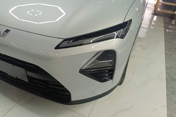 Used Wuling Xingguang S 2025 Model, 130km High-Power Flagship Edition Left Front Headlight