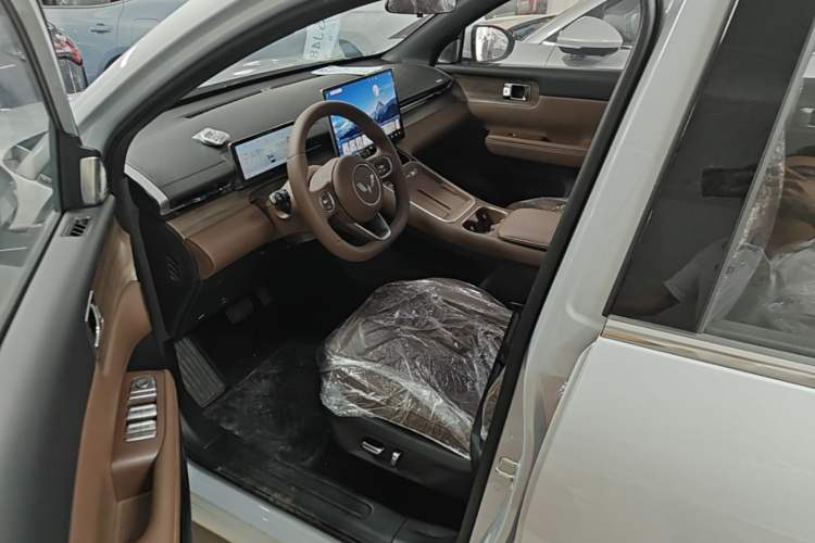 Used Wuling Xingguang S 2025 Model 510 km Leading Version Left Front Seat