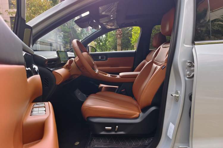 Used Wuling Xingguang S 2025 Model 510 km Flagship Version Left Front Seat