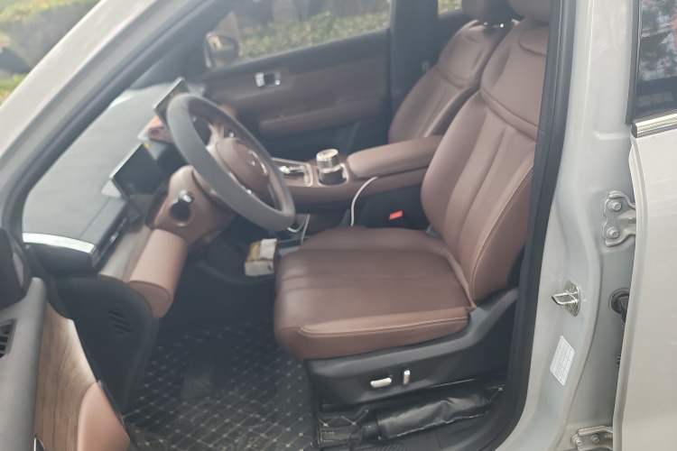 Used Wuling Xingguang S 2025 Model, 130km Flagship Edition Left Front Seat